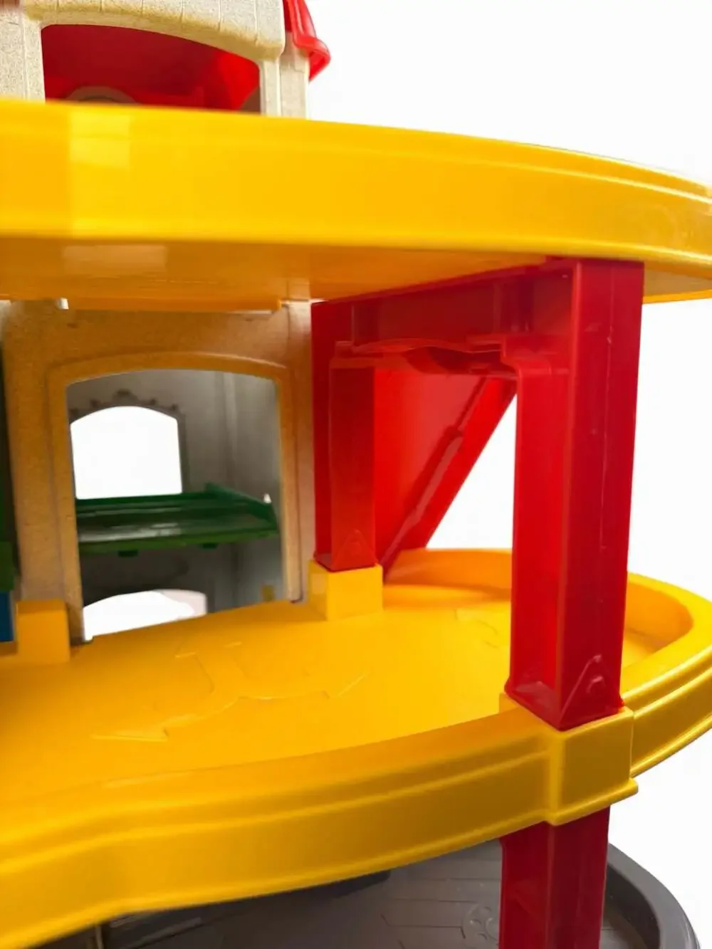 Fisher-Price Little People Wheelies Stand 'n Play Rampway Garage